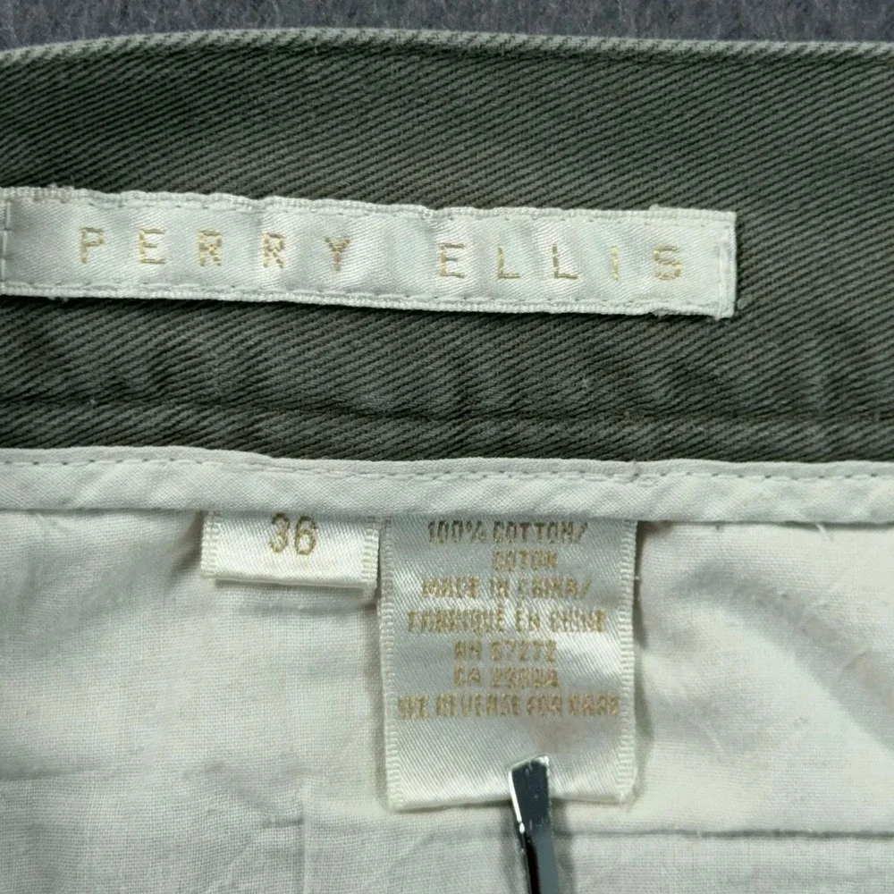 Perry Ellis Mens 36 Olive Green Pleated Chino Shorts Cotton 34x8.5